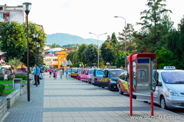 Стоянка такси в городе Лозница