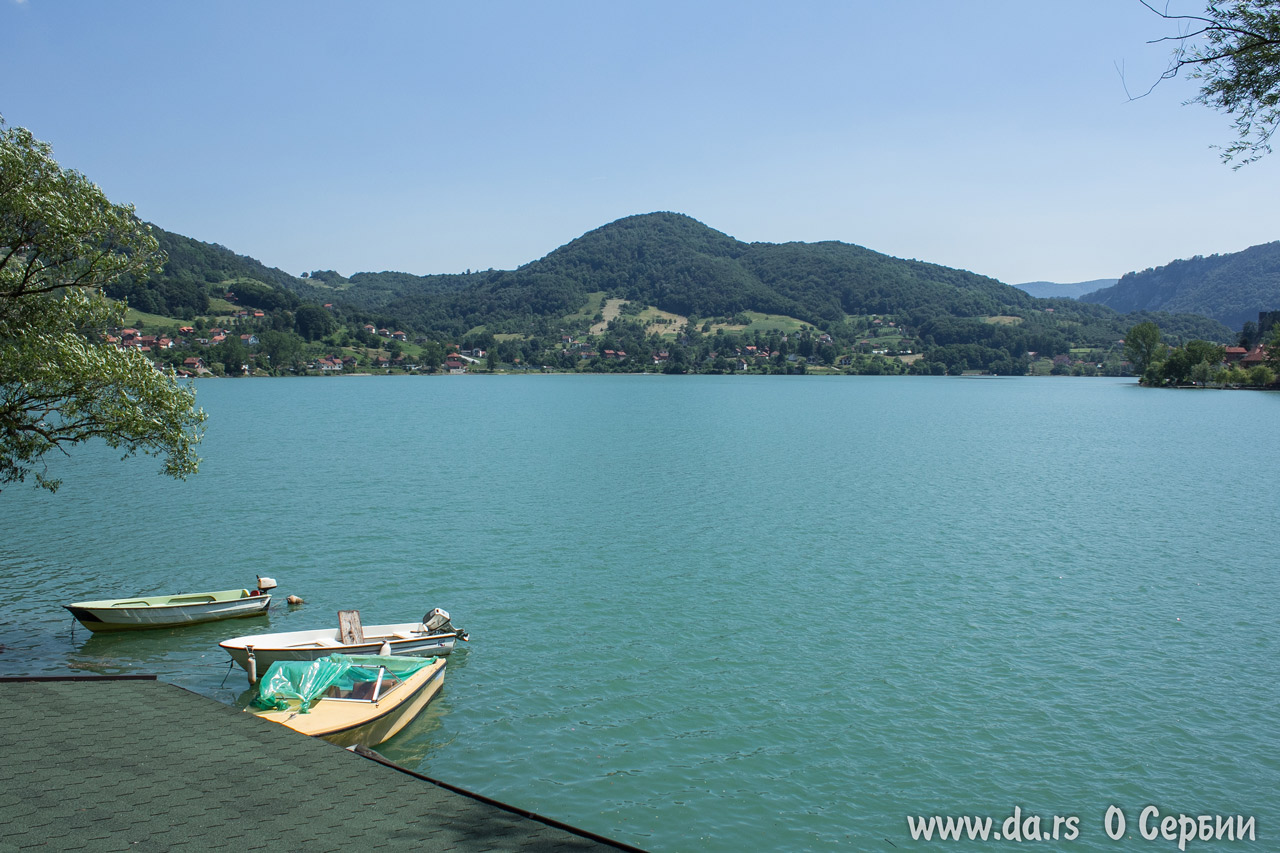 Лодки у причала