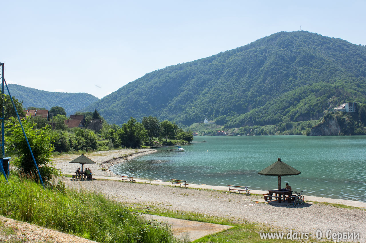 Пляж на нашем берегу Дрины