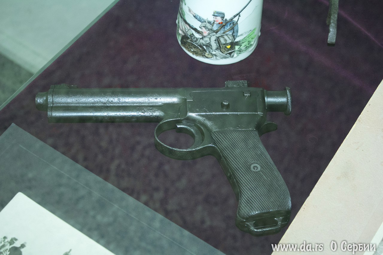 Пистолет Roth Steyr model 1907 / M.7
