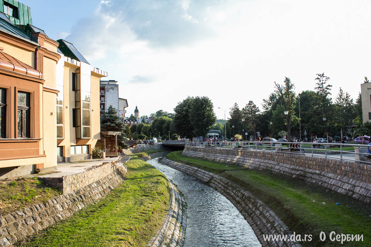 Лозница сербия