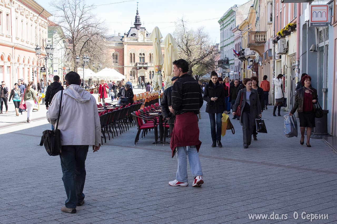 Открылись уличные кафе